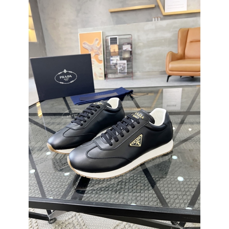 Pra*a casual shoes
